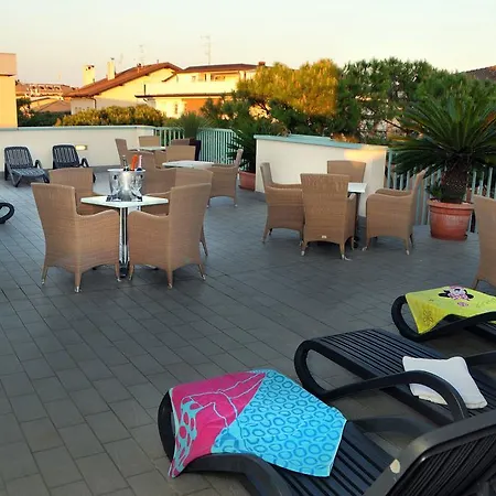 Hotel Raffaello 3*