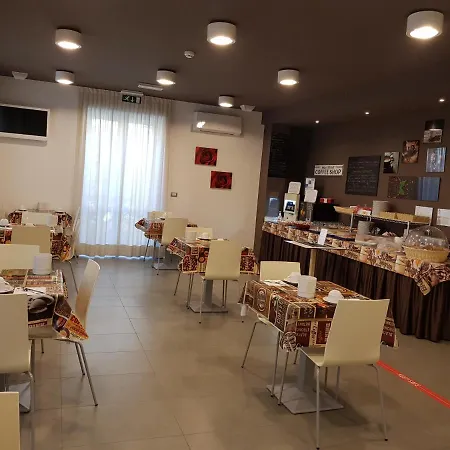 Raffaello Hotel 3*