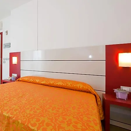 Szálloda Raffaello 3*